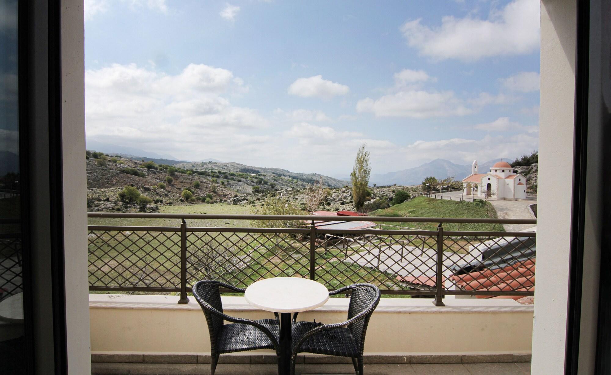 Resort Delina Mountain Anogeia