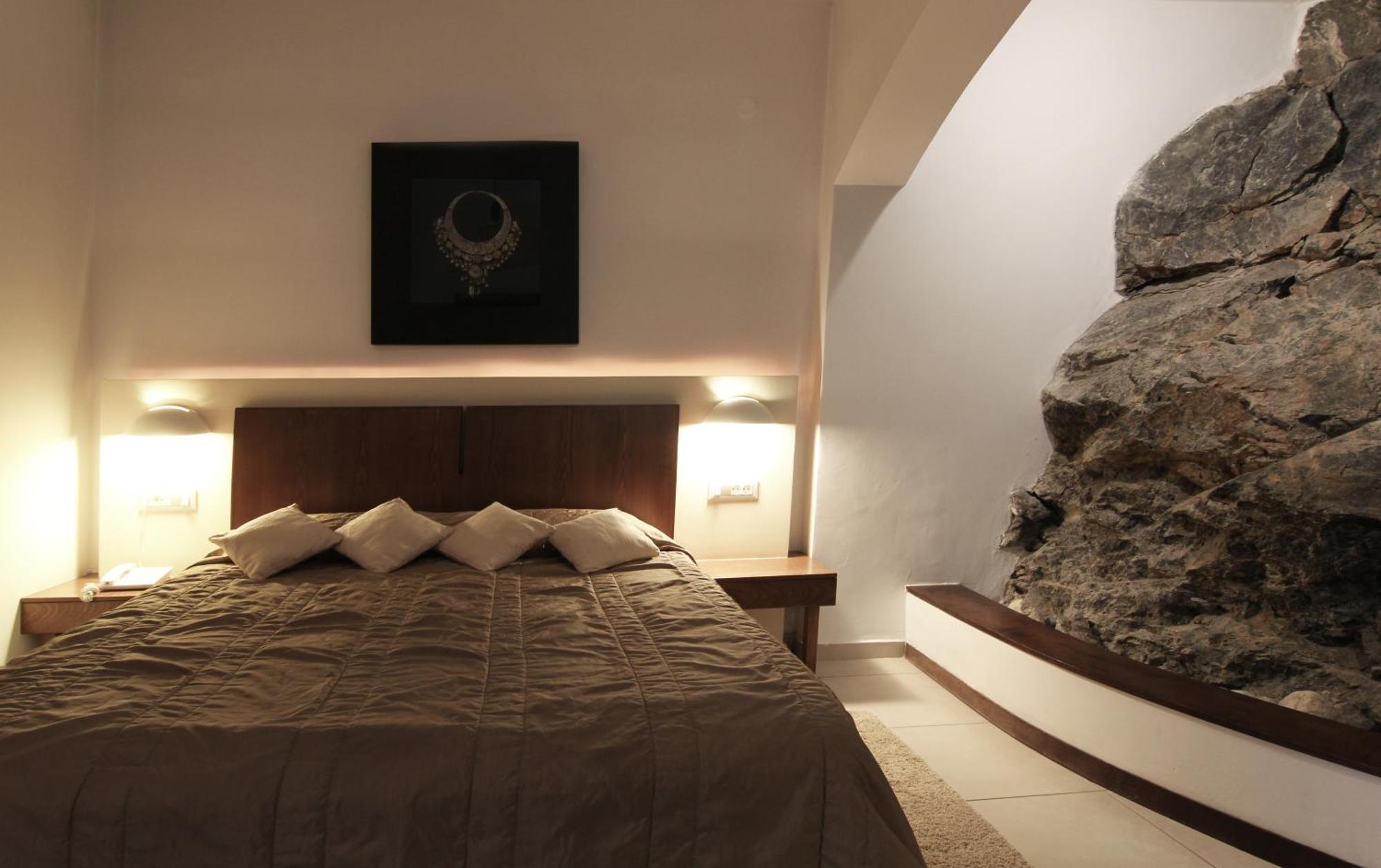 Delina Mountain 4*